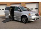 2011 Chrysler Town & Country 4dr Wgn Limited