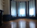 Spacious Sunny Rear Facing Studio With High Cei...