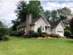 Hendersonville 2BA, Lovely ranch style home.