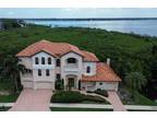 Quality Build, Immaculate Home W/Tampa Bay Waterviews
