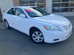 2009 Toyota Camry 4dr Sdn LE LOW LOW MILES