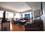 Fantastic 6th 2 Bedroom / 2 Bathroom With Laund...