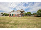 Crawford, Updated Home w/ 4BR/2.5BA, Over 2600sqft
