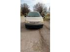 2002 Toyota Sienna 4dr LE