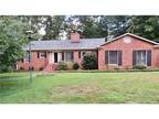 Hendersonville, Gorgeous brick ranch in fantastic