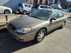 2005 Ford Taurus 4dr Sdn SEL