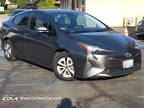 2017 Toyota Prius Touring