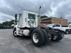 2007 Freightliner Columbia Conventional