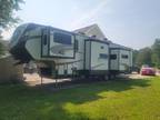 2020 Coachmen Brookstone 344FL 41ft