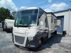 2021 Winnebago Sunstar 27P 28ft