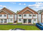 4 bedroom semi-detached house for sale in Arden Close, Hayes, UB4 9UZ, UB4