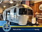 2024 Airstream Flying Cloud 23FB Twin 23ft