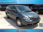 2005 Chrysler Town & Country TOURING