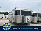 2016 Airstream Classic 30 Twins 32ft
