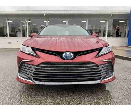 2022 Toyota Camry Hybrid LE is a Red 2022 Toyota Camry Hybrid LE Hybrid in Saint Albans WV