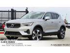 2024 Volvo XC40 B5 Plus Bright Theme