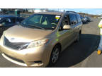 2011 Toyota Sienna 5dr V6 LE 7-Pass FWD Mobility