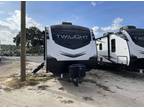 2024 Cruiser RV Twilight 25BH 0ft