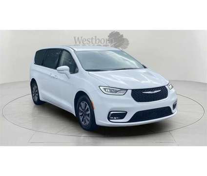2022 Chrysler Pacifica Hybrid Touring L is a White 2022 Chrysler Pacifica Hybrid in Westborough MA