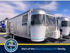 2024 Airstream Flying Cloud 27FB Queen 28ft
