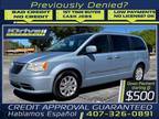 2013 Chrysler Town & Country Touring Minivan 4D