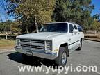 1988 Chevrolet Suburban Scottsdale V20 4WD