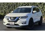 2018 Nissan Rogue SV, nice color combo,maintained,low miles & clean title!
