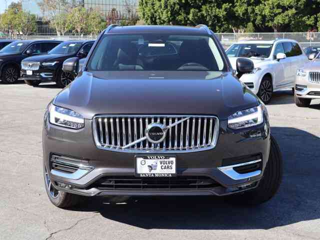 2023 Volvo XC90 B6 Plus 6-Seater