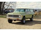 1971 Chevrolet Suburban Custom 20 Deluxe