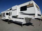 2004 Fleetwood Triumph Very Clean 38'