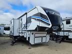 2022 Keystone Fuzion Toy Hauler 379 39ft