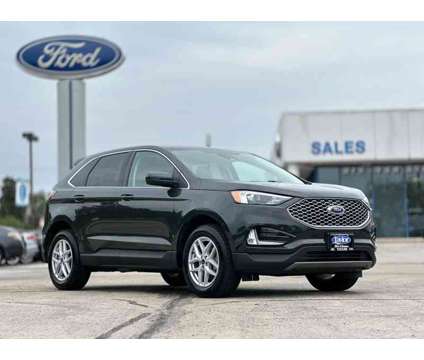 2024 Ford Edge SEL is a Green 2024 Ford Edge SEL SUV in Manteno IL