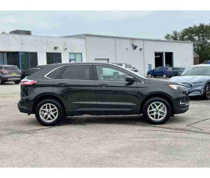 2024 Ford Edge SEL is a Green 2024 Ford Edge SEL SUV in Manteno IL
