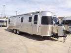 2018 Airstream Classic 30RB Twin 30ft