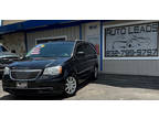 2015 Chrysler Town and Country Touring 4dr Mini Van