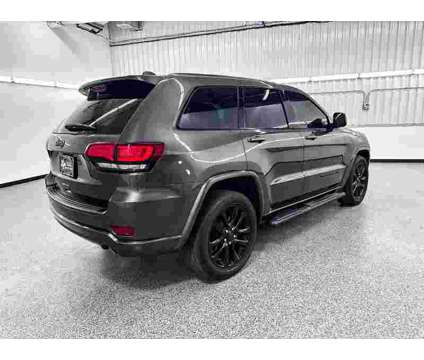 2020 Jeep Grand Cherokee Altitude is a Grey 2020 Jeep grand cherokee Altitude SUV in Frankfort KY