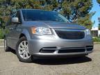 2016 Chrysler Town & Country 4dr Wgn LX