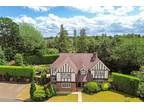 5 bedroom detached house for rent in Manor Close, Penn, High Wycombe