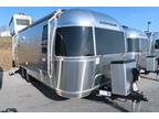2024 Airstream Flying Cloud 25FBT 25ft