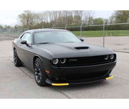 2023 Dodge Challenger R/T is a Black 2023 Dodge Challenger R/T Coupe in Bay City MI