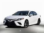 2018 Toyota Camry Hybrid Excellent condition. Hybrid. Local BC.
