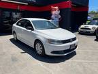 2011 Volkswagen Jetta Base 4dr Sedan 6A