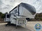 2023 Keystone Montana 3123RL 35ft