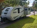 2016 Lance Travel Trailer 2285