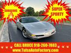 2004 Chevrolet Corvette Coupe Silver Super Sporty Super Sharp Well