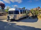 2020 Airstream Globetrotter 30RB Twin