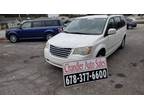 2010 Chrysler Town and Country Touring 4dr Mini Van