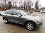 2011 Volkswagen Touareg VR6 Lux AWD 4dr SUV