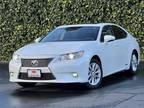 2015 Lexus ES 300h Base 4dr Sedan