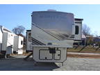 2022 Keystone Montana Legacy 3121RL 35ft